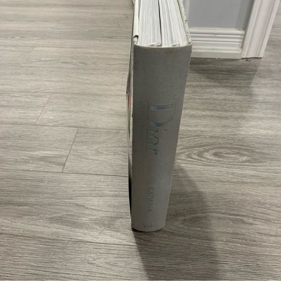 Dior: The Collections, 1947-2017 - Picture 3 of 5